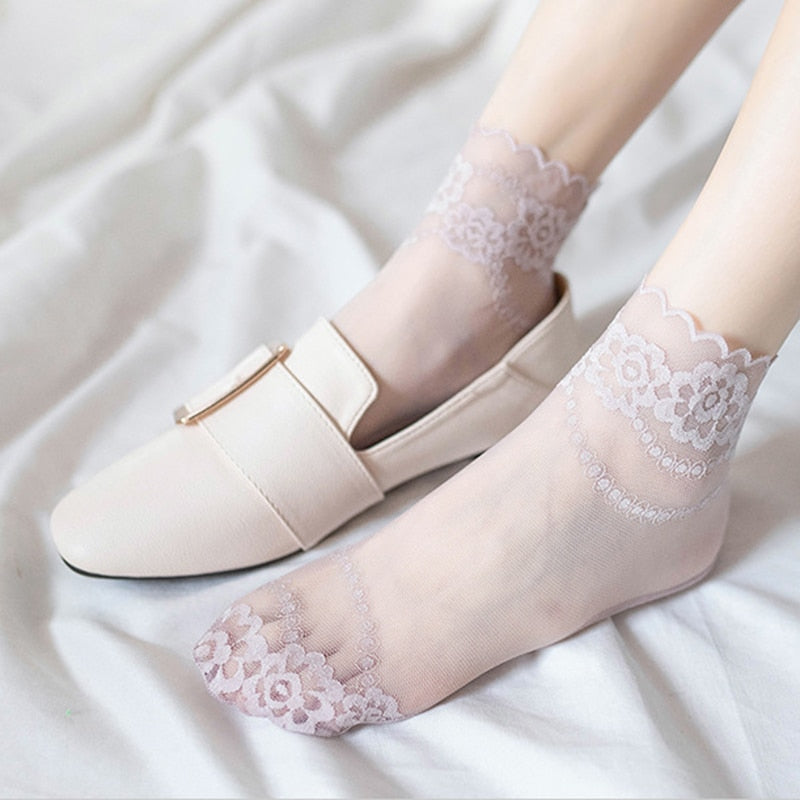 Lolita Women Invisible Lace Socks Thin Ladies Lace Boat Socks Hollow