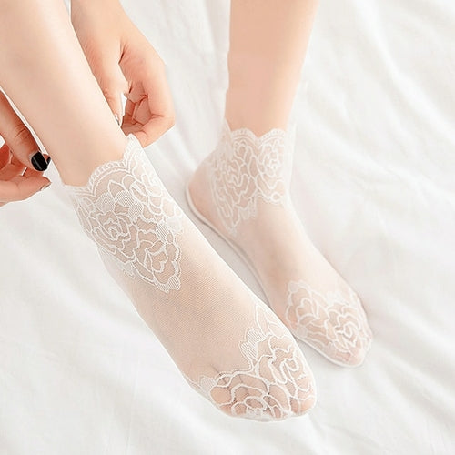 Lolita Women Invisible Lace Socks Thin Ladies Lace Boat Socks Hollow