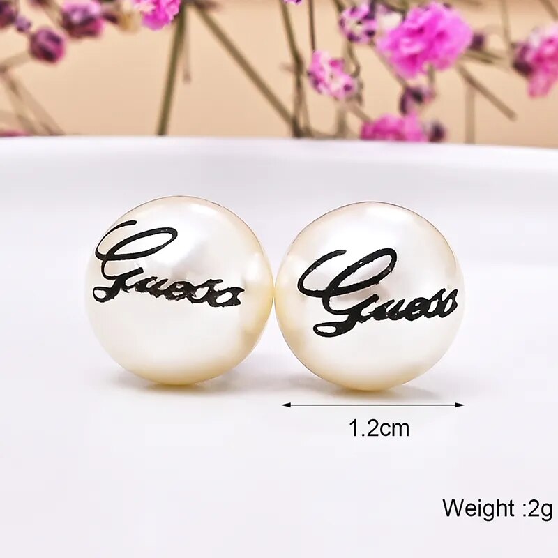 2022 New Arrival Luxury Korean Fashion Round Pearl Earrings Letter