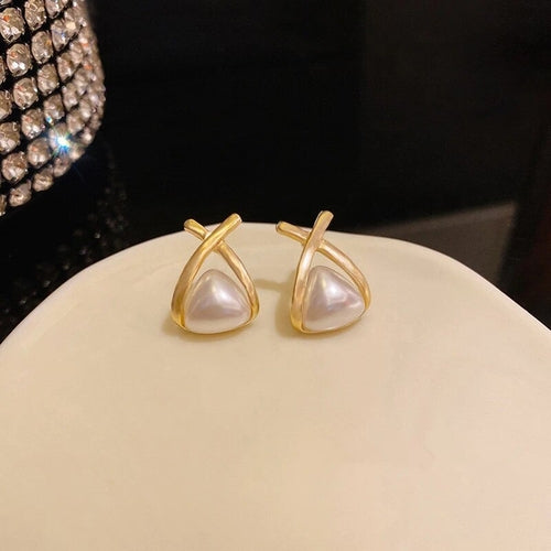 2022 New Arrival Luxury Korean Fashion Round Pearl Earrings Letter