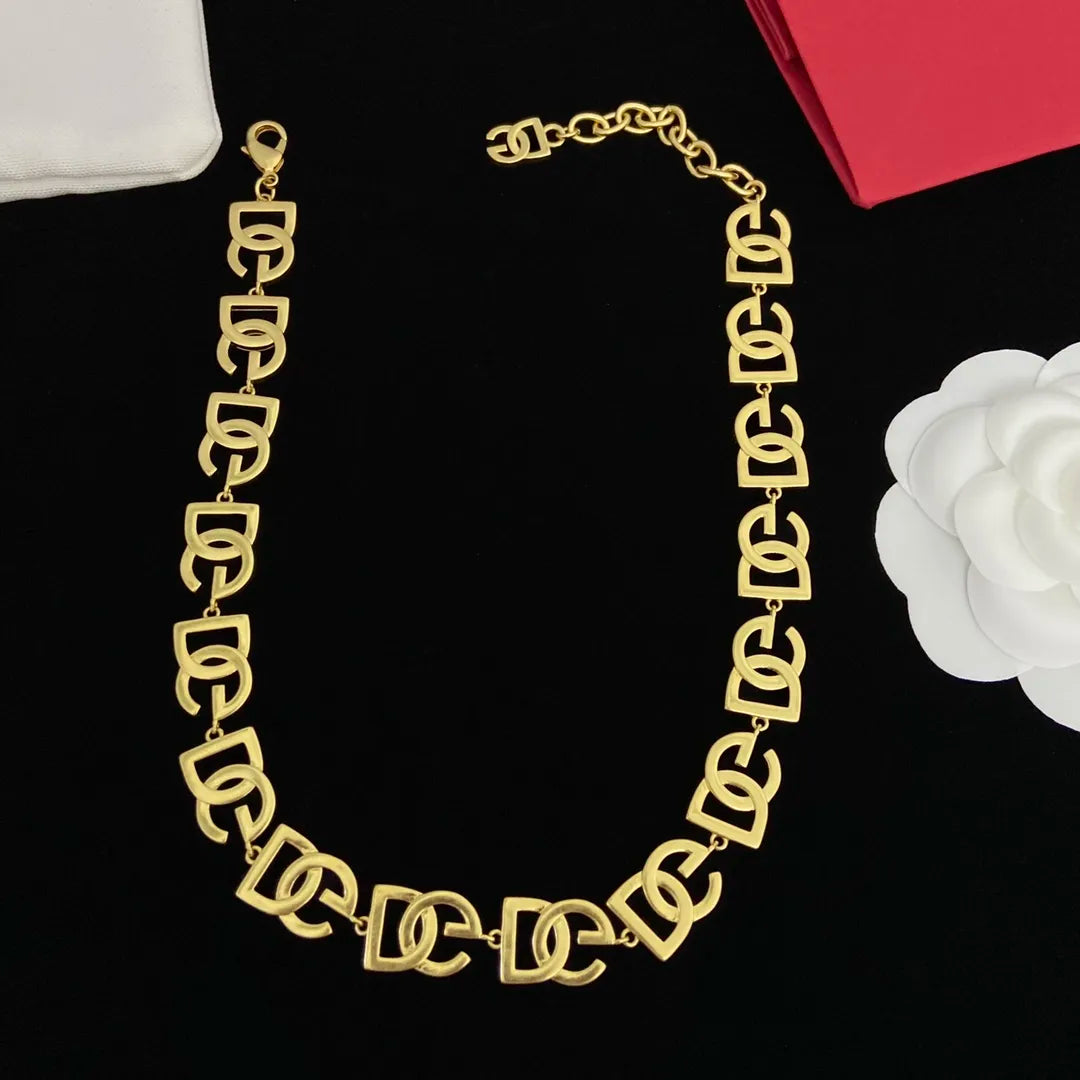 2023 Fashion Retro Letter Splice Women's Jewelry Style Bride Necklace